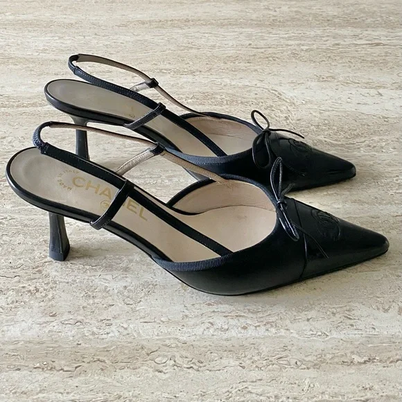 Vintage Chanel CC Bow Cap Toe Slingback Heels - Picture 4 of 11